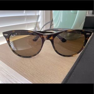 🕶☀️Like new Polarized Ray Ban wayfarer ll🕶☀️